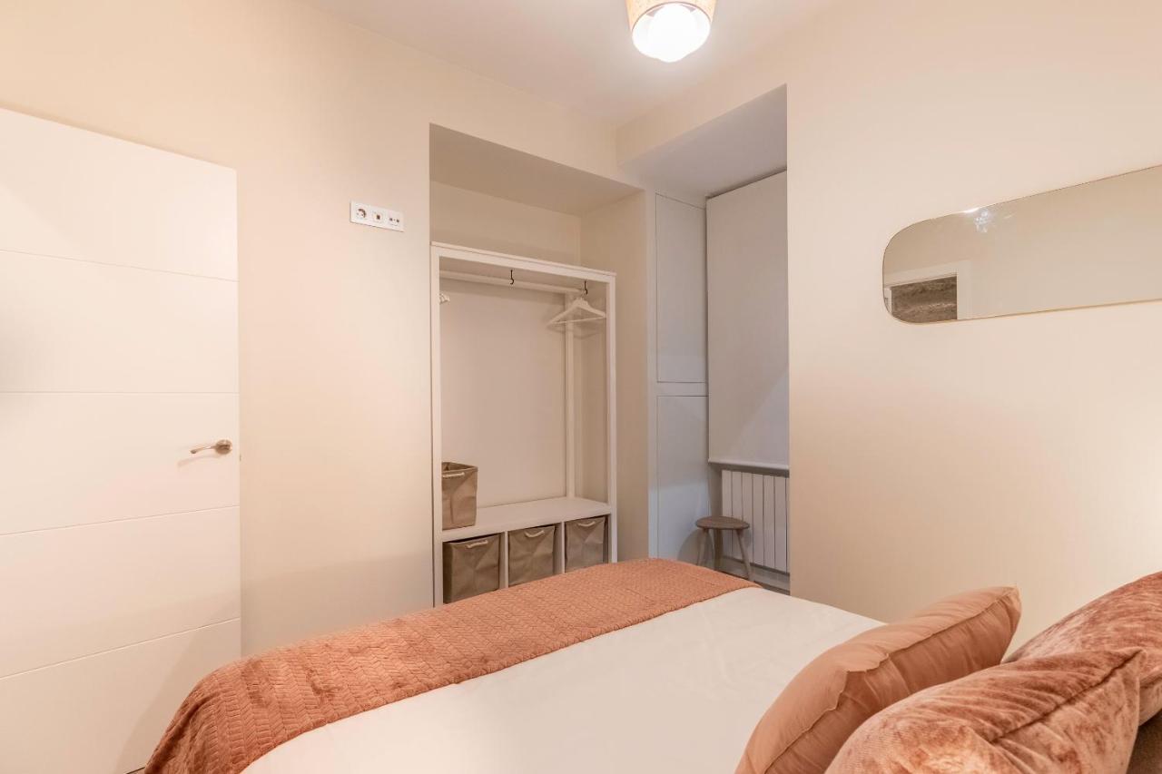 Ferienwohnung Recien Reformado Junto A Metro San Mames Bilbao Exterior foto
